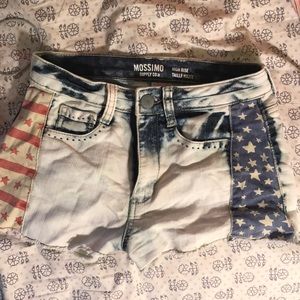 Super cute unworn USA High rise shorts